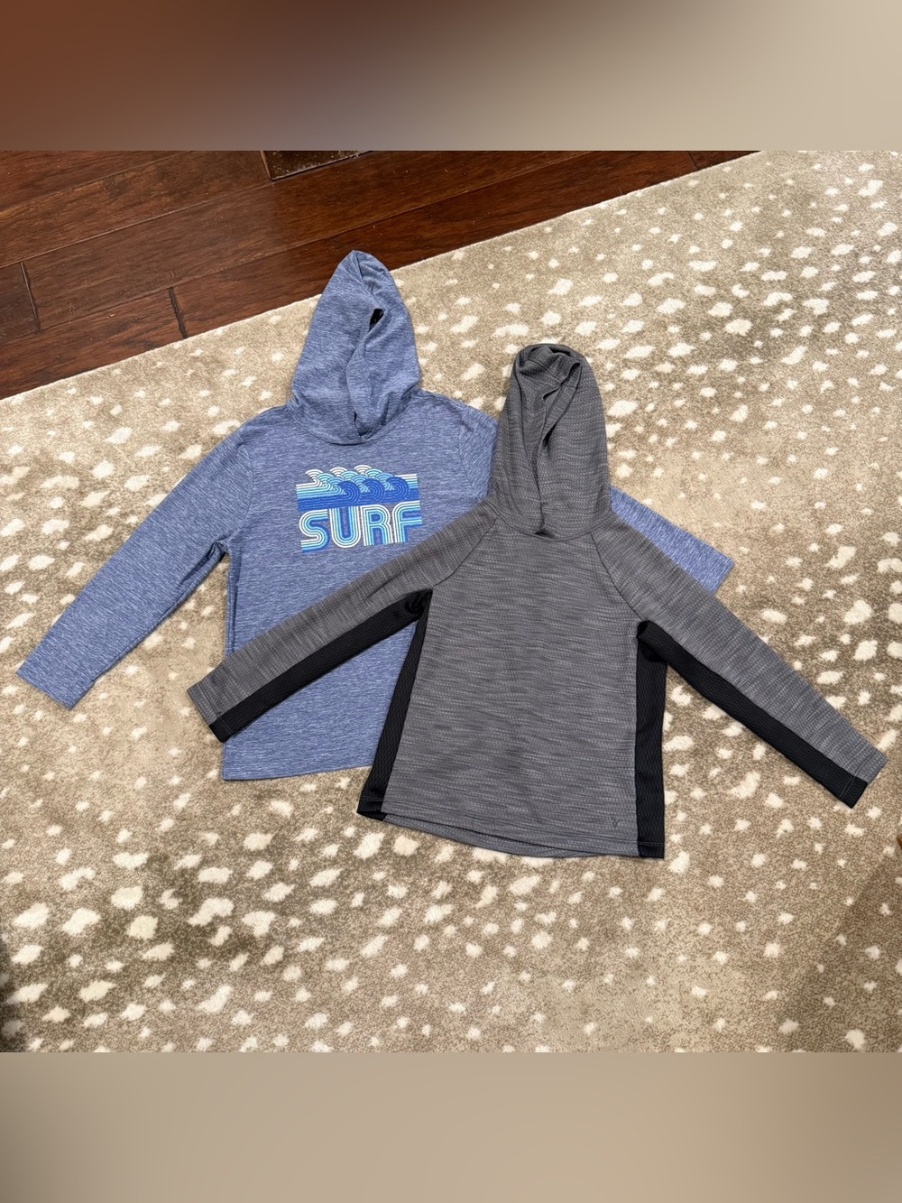 Boys Bundle (2) Active/Casual Long sleeve Hooded lightweight tees. Size 5